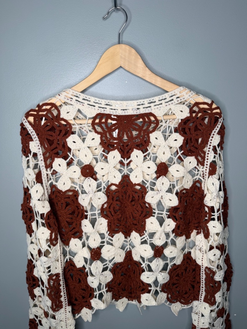 NWT Cloth by Design Boho Long Sleeve Crochet Top - Picture 7 of 10